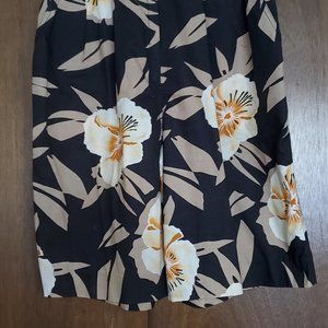 Woman's Bermuda Shorts